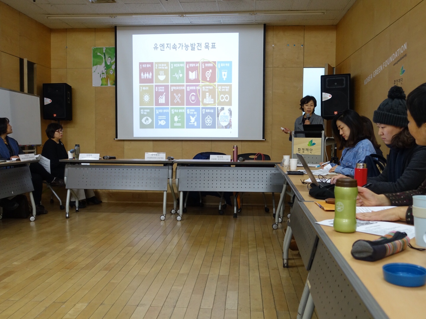 [2015년 상반기] 연구모임 '서울시 지속가능계획 환경정책을 성별영향평가하는 모임'의 정책건의 보고서 입니다.