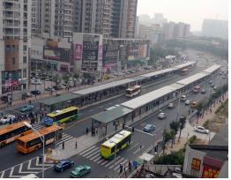 광저우 BRT 정류장